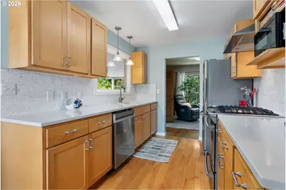 3200 Clemmons Dr, Hood River, OR 97031 - Photo 13