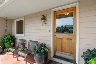 3200 Clemmons Dr, Hood River, OR 97031 - Photo 3