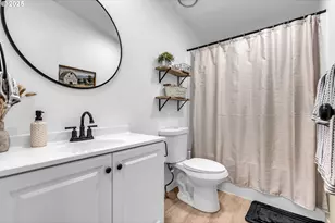 20923 NE Filbert St, Aurora, OR 97002 - Photo 33