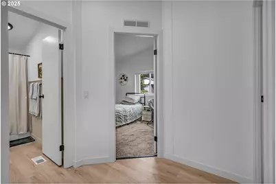 20923 NE Filbert St, Aurora, OR 97002 - Photo 29