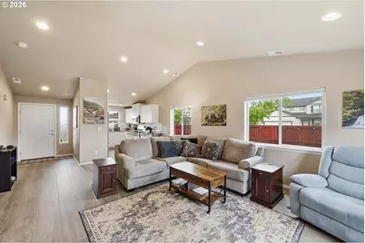 1371 Tirion Ave, Eugene, OR 97404 - Photo 3