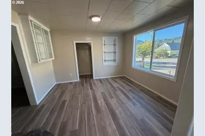 415 Moreland Ave, Drain, OR 97435 - Photo 11