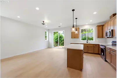 520 S Buxton St, Troutdale, OR 97060 - Photo 7