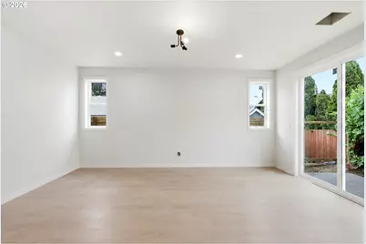 520 S Buxton St, Troutdale, OR 97060 - Photo 11
