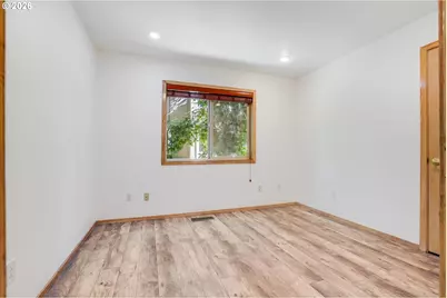 2439 SW Idaho St, Portland, OR 97239 - Photo 15
