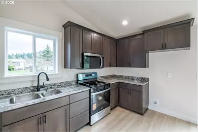 4410 Knotty Pine Ct, Sweet Home, OR 97386 - Photo 17