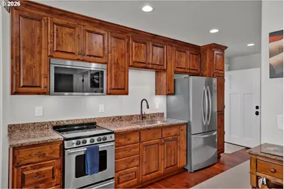 290 Harbor St, Florence, OR 97439 - Photo 35