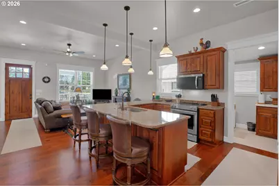 290 Harbor St, Florence, OR 97439 - Photo 11