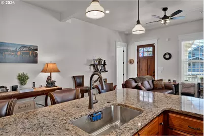 290 Harbor St, Florence, OR 97439 - Photo 15