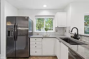 1799 SW Daybreak Way, Troutdale, OR 97060 - Photo 11