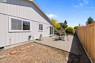 168 NE 38th Ave, Hillsboro, OR 97124 - Photo 25