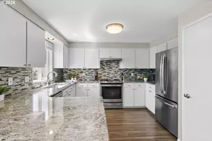 168 NE 38th Ave, Hillsboro, OR 97124 - Photo 9