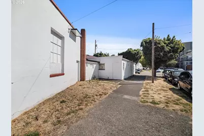 1840 NE Sandy Blvd, Portland, OR 97232 - Photo 13