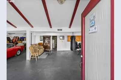 1840 NE Sandy Blvd, Portland, OR 97232 - Photo 15