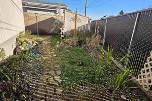 19605 River Rd, Gladstone, OR 97027 - Photo 17