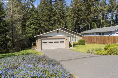 3570 Ash St, North Bend, OR 97459 - Photo 3