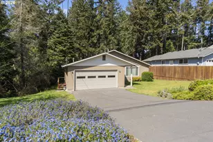 3570 Ash St, North Bend, OR 97459 - Photo 3