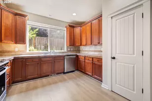 10012 SE Old Town Ct, Happy Valley, OR 97086 - Photo 5
