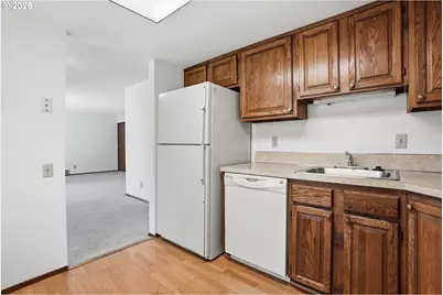 10970 SW Meadowbrook Dr #7, Portland, OR 97224 - Photo 11