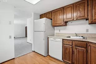 10970 SW Meadowbrook Dr, Portland, OR 97224 - Photo 11