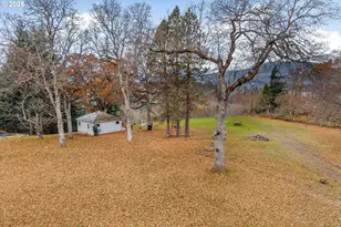 710 Highline Dr, Hood River, OR 97031 - Photo 25