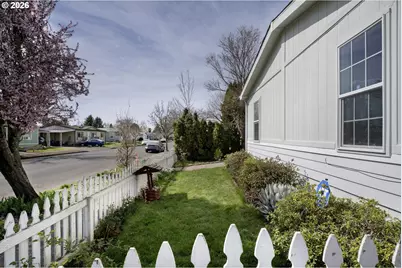 538 Lochaven Ave, Springfield, OR 97477 - Photo 3