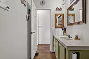 538 Lochaven Ave, Springfield, OR 97477 - Photo 25