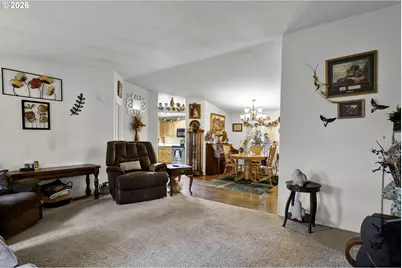 538 Lochaven Ave, Springfield, OR 97477 - Photo 9