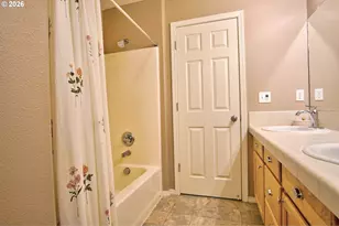 2727 N Crater Ln, Newberg, OR 97132 - Photo 31