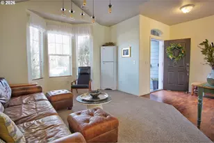 2727 N Crater Ln, Newberg, OR 97132 - Photo 7