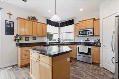 305 SE Oak View Ln, Estacada, OR 97023 - Photo 5