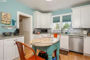717 N 3rd Ave, Stayton, OR 97383 - Photo 9