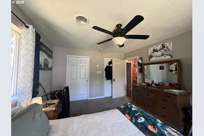 131 SE 3rd Ave, Milton-Freewater, OR 97862 - Photo 17