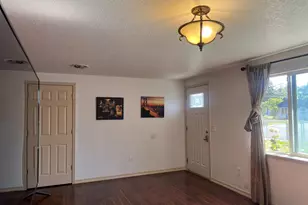 131 SE 3rd Ave, Milton-Freewater, OR 97862 - Photo 5