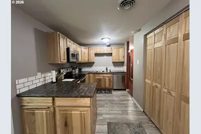 131 SE 3rd Ave, Milton-Freewater, OR 97862 - Photo 9
