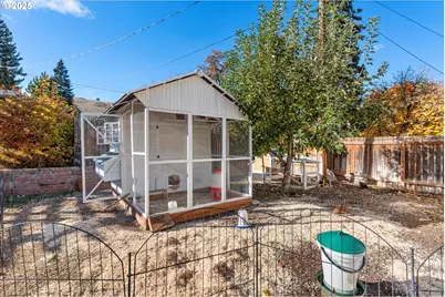 1504 1st St, La Grande, OR 97850 - Photo 33