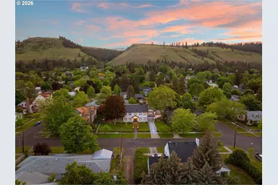 1504 1st St, La Grande, OR 97850 - Photo 3