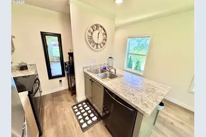 1003 Arburnia St, Myrtle Creek, OR 97457 - Photo 5