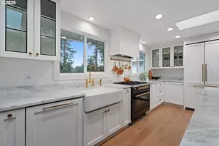 31616 SW Isle Way Ln, West Linn, OR 97068 - Photo 13