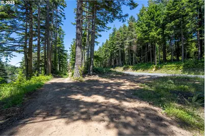 70298 Highway 101, North Bend, OR 97459 - Photo 41