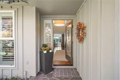 11330 SW Lynnvale Dr, Portland, OR 97225 - Photo 3