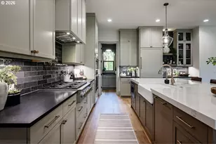 2424 Glenmorrie Dr, Lake Oswego, OR 97034 - Photo 11