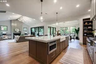 2424 Glenmorrie Dr, Lake Oswego, OR 97034 - Photo 3