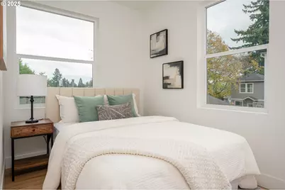 12096 SE Market St, Portland, OR 97216 - Photo 7