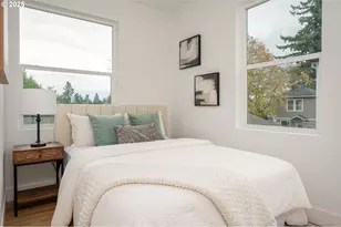 12096 SE Market St, Portland, OR 97216 - Photo 7