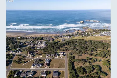 2674 Lincoln Ave SW, Bandon, OR 97411 - Photo 3