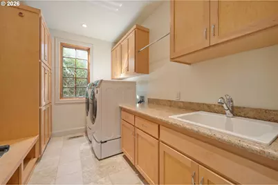 2630 Onyx St, Eugene, OR 97403 - Photo 17