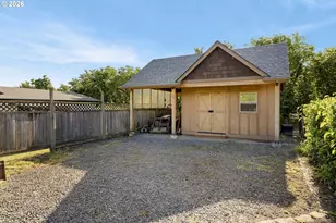 2043 NE Chehalem Dr, Newberg, OR 97132 - Photo 41