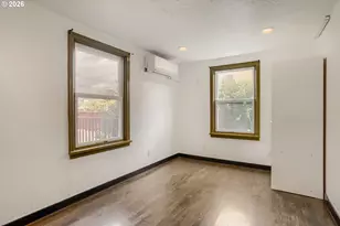8738 NE Humboldt St, Portland, OR 97220 - Photo 13