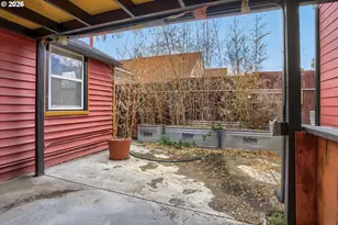 8738 NE Humboldt St, Portland, OR 97220 - Photo 31